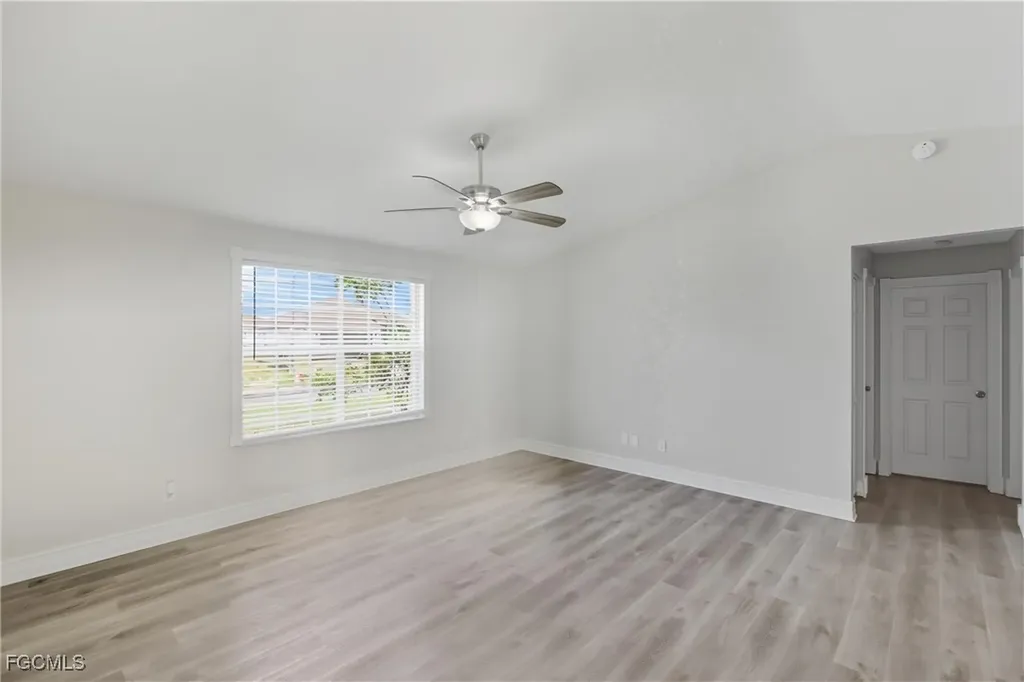 1505 NE 6th Place Cape Coral FL 33909