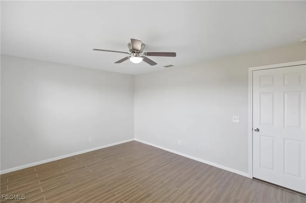 1505 NE 6th Place Cape Coral FL 33909