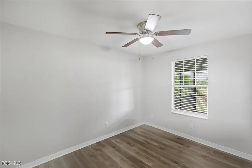 1505 NE 6th Place Cape Coral FL 33909