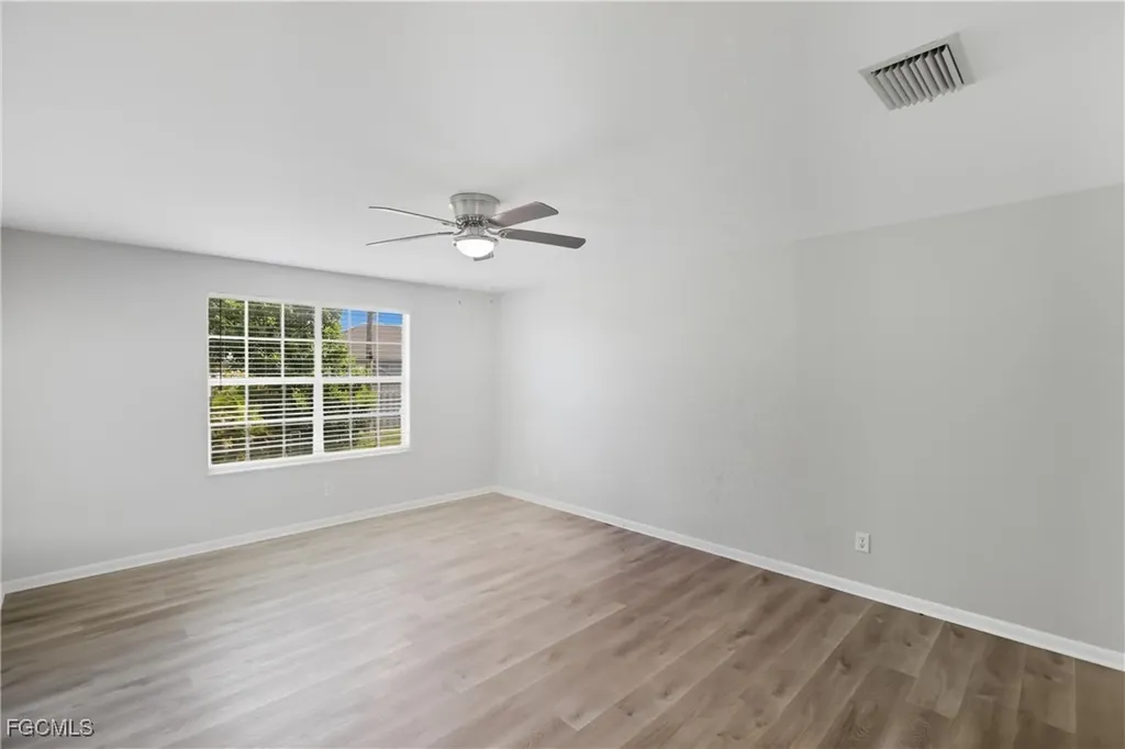 1505 NE 6th Place Cape Coral FL 33909