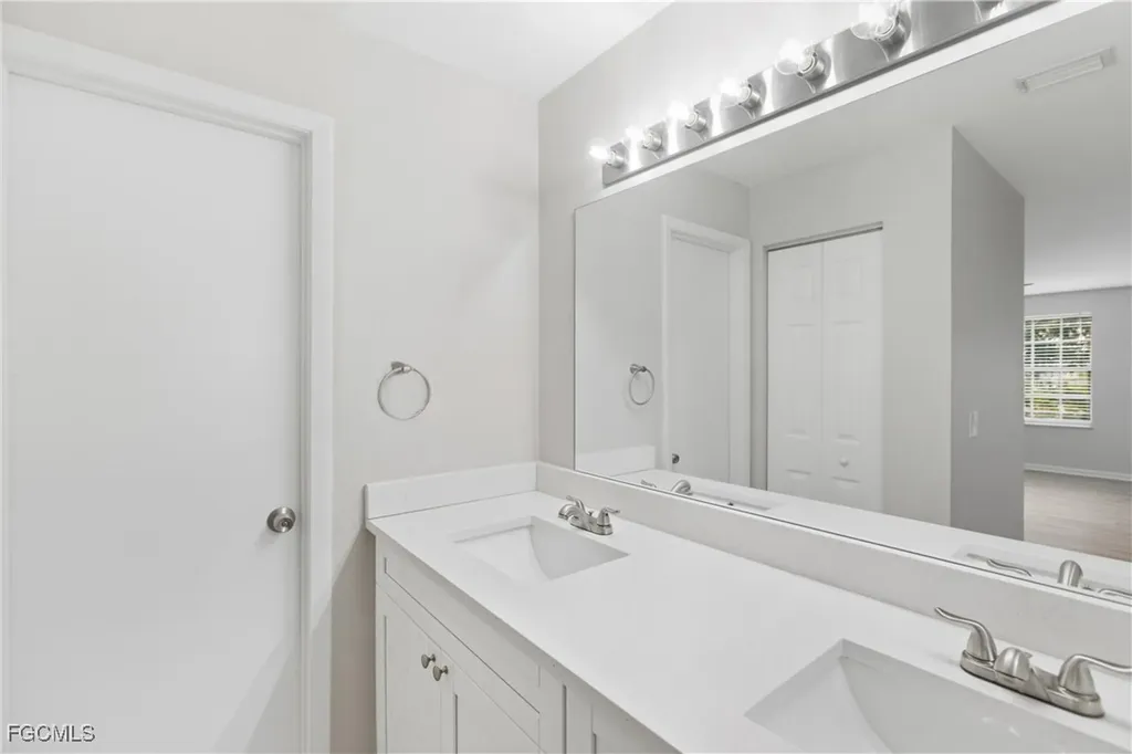 1505 NE 6th Place Cape Coral FL 33909