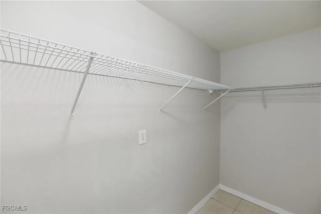 1505 NE 6th Place Cape Coral FL 33909