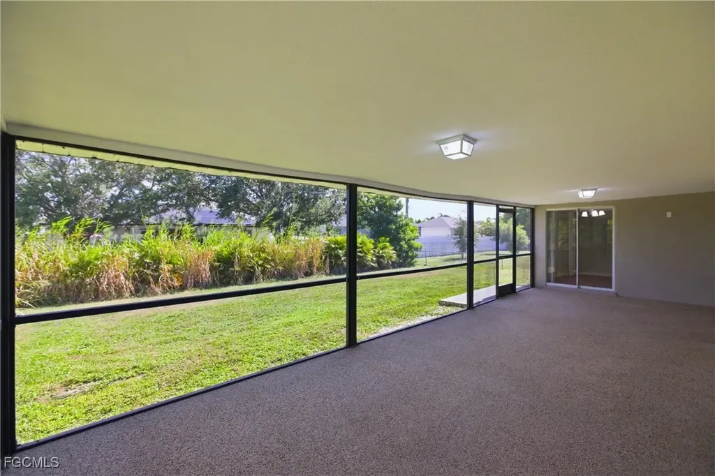 1505 NE 6th Place Cape Coral FL 33909