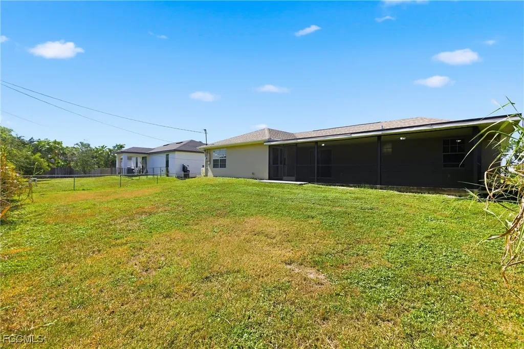 1505 NE 6th Place Cape Coral FL 33909