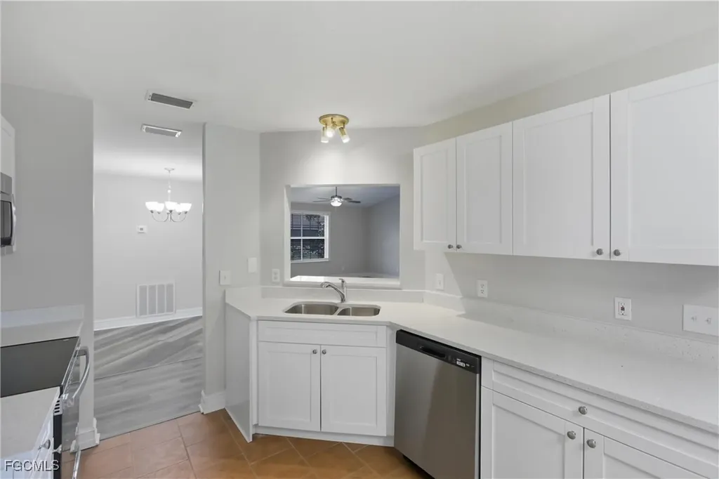 1505 NE 6th Place Cape Coral FL 33909