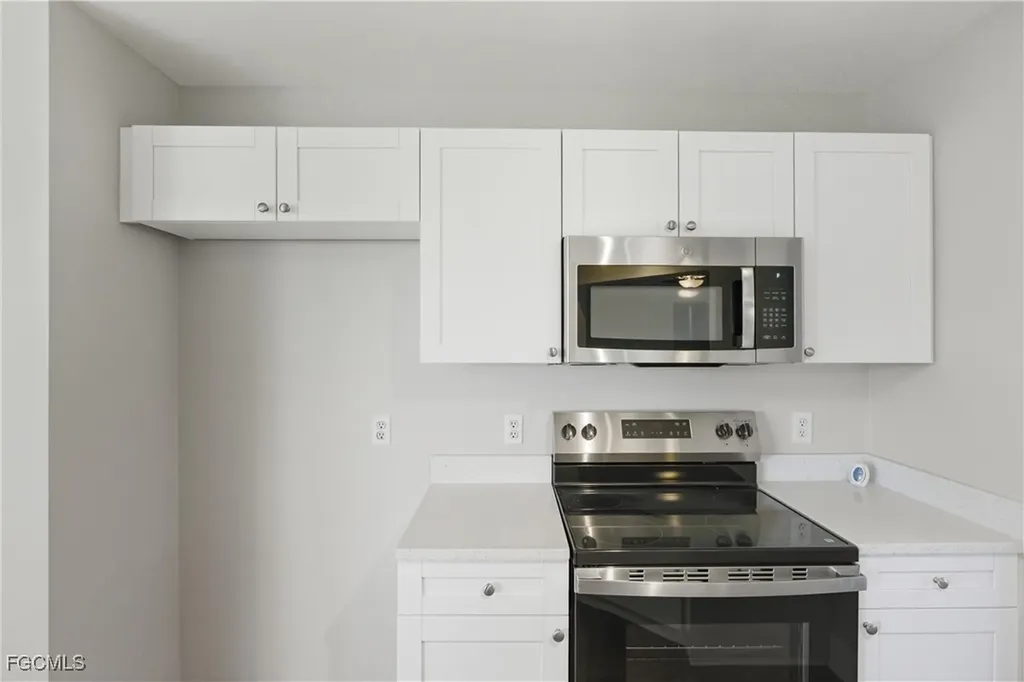 1505 NE 6th Place Cape Coral FL 33909