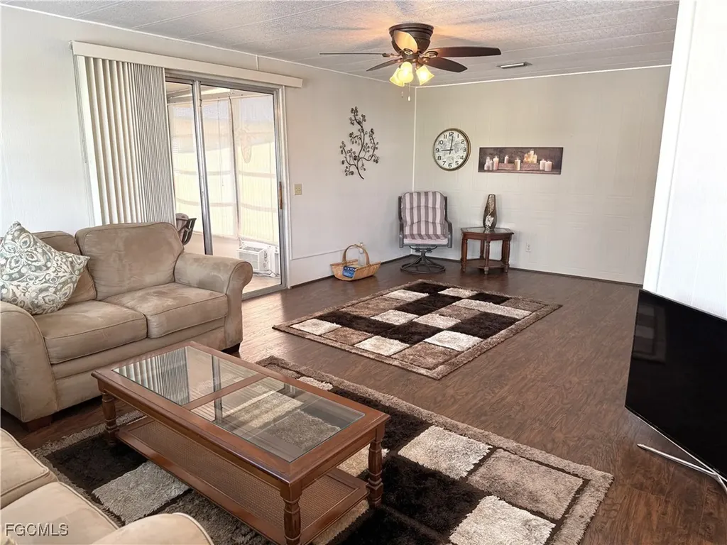 472 Nicklaus Boulevard North Fort Myers FL 33903