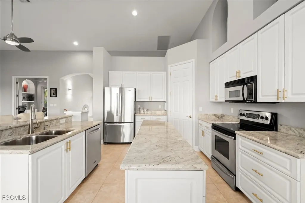 824 Birdie View Point Sanibel FL 33957