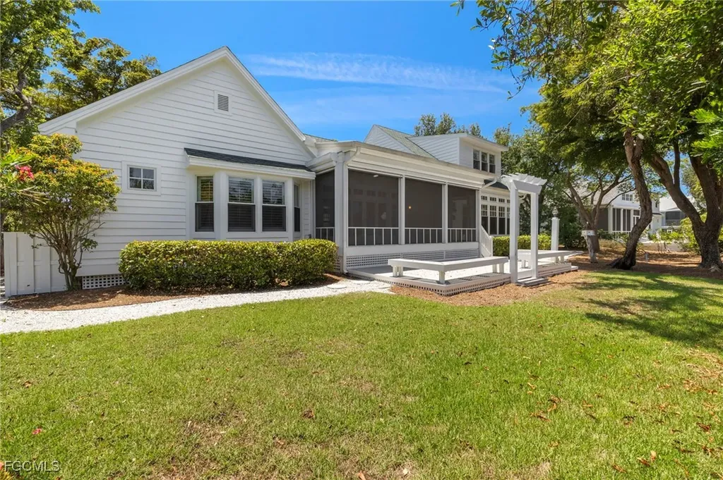 1517 Sand Castle Road Sanibel FL 33957