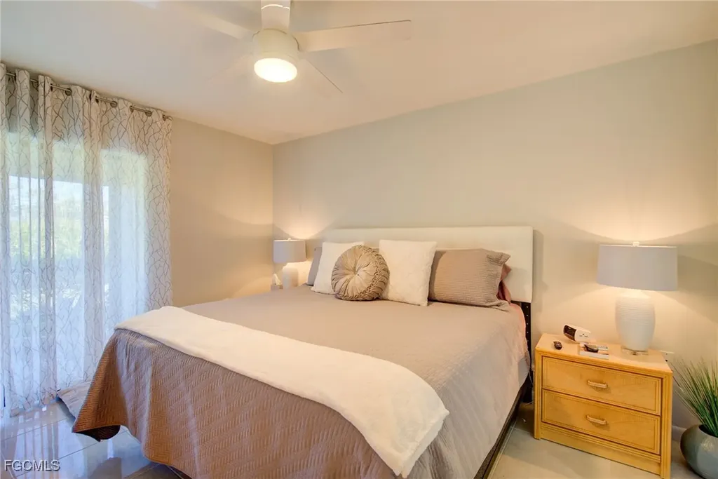 1232 Commonwealth Circle Naples FL 34116