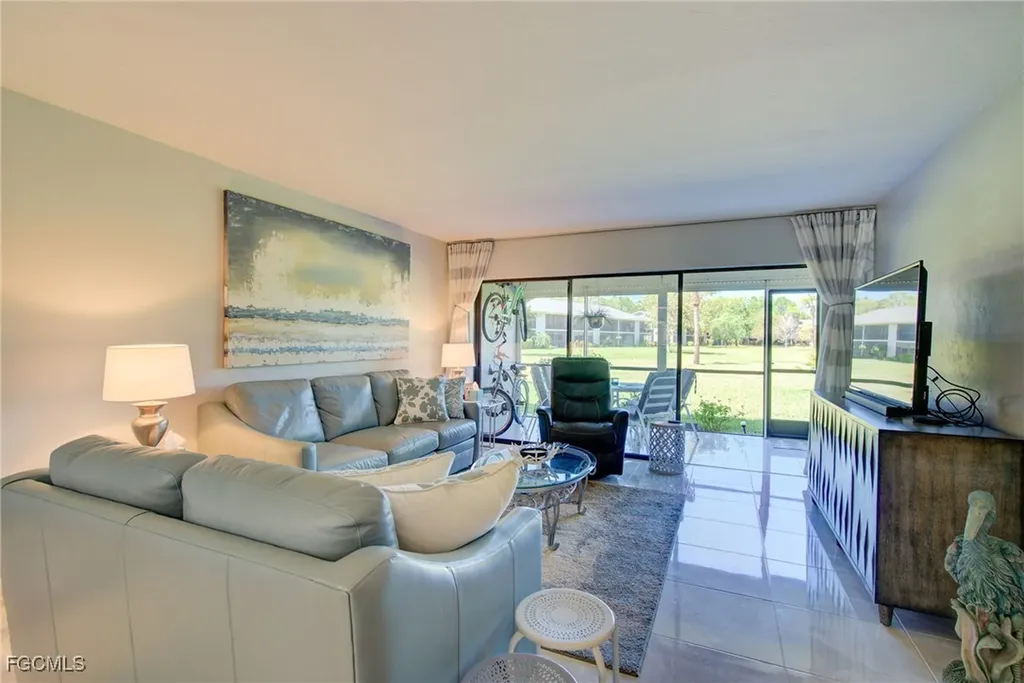 1232 Commonwealth Circle Naples FL 34116