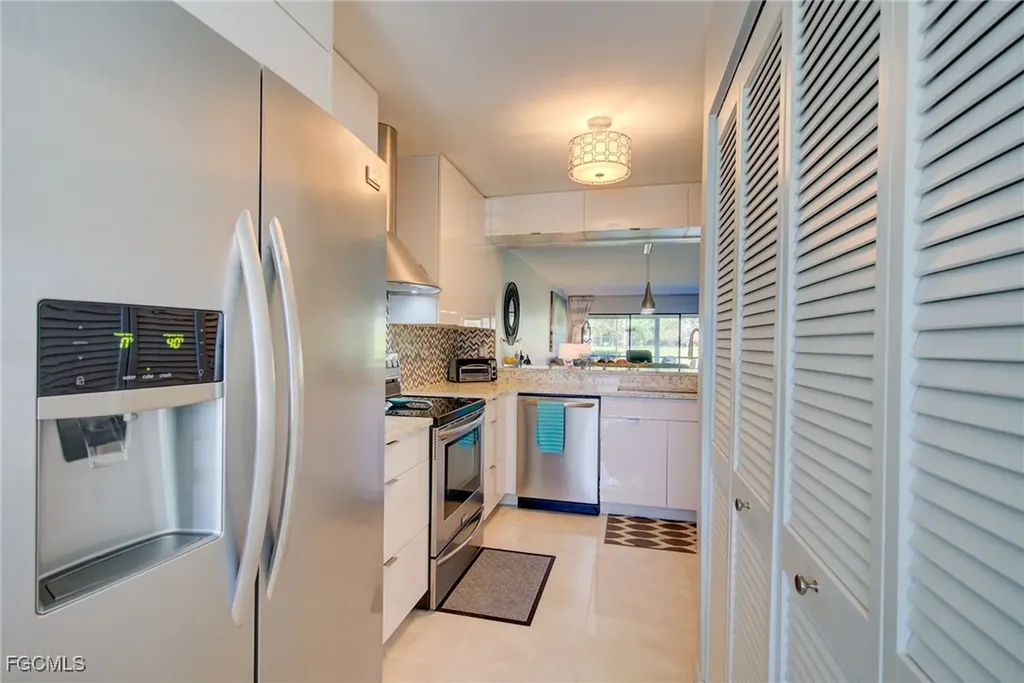 1232 Commonwealth Circle Naples FL 34116