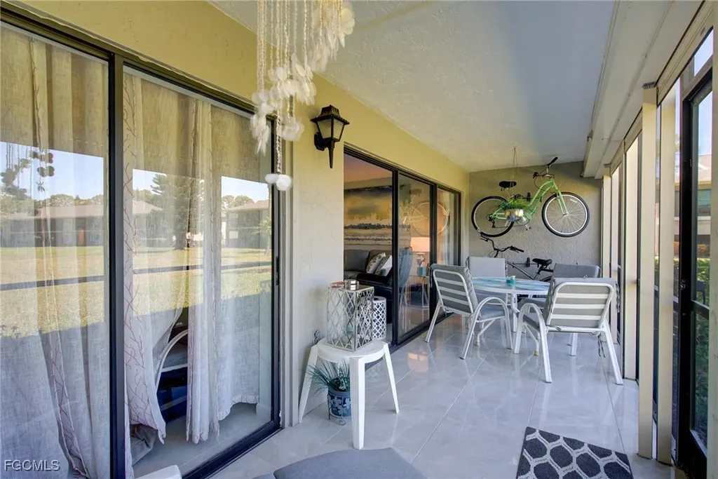1232 Commonwealth Circle Naples FL 34116