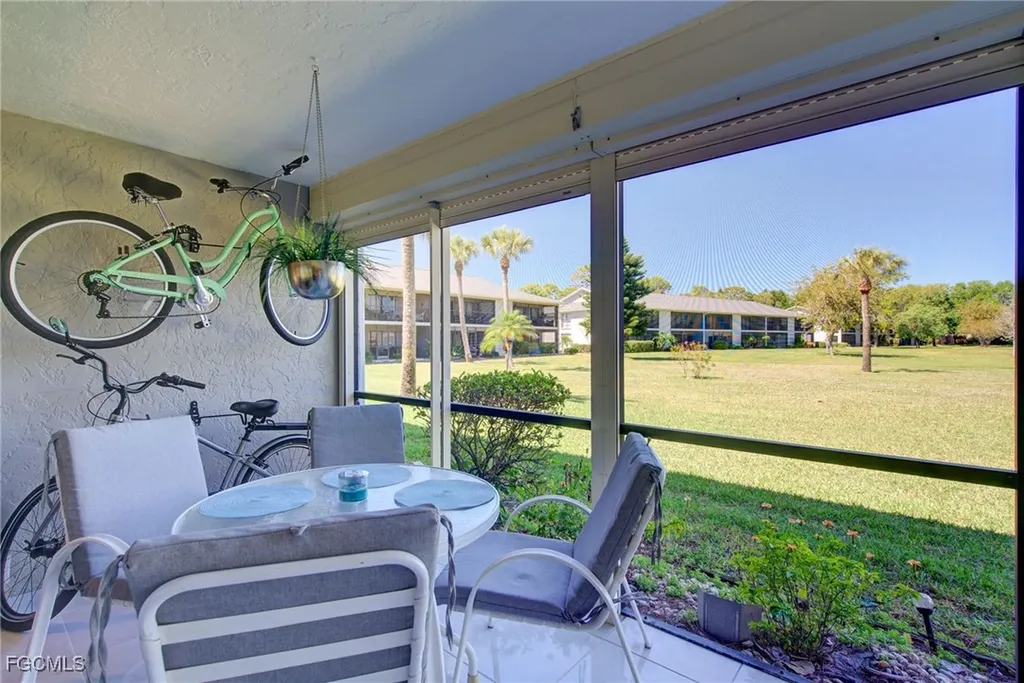 1232 Commonwealth Circle Naples FL 34116