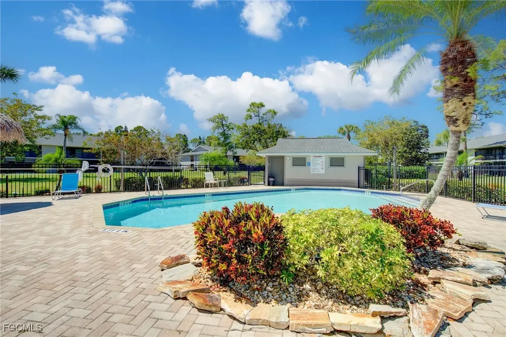 1232 Commonwealth Circle Naples FL 34116