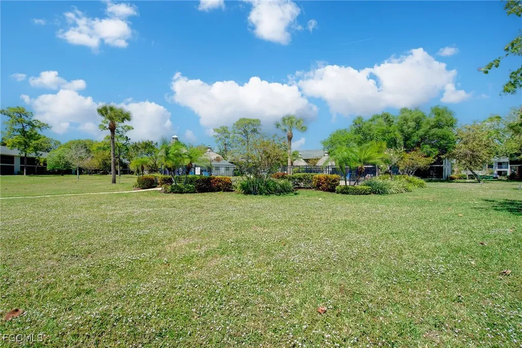 1232 Commonwealth Circle Naples FL 34116