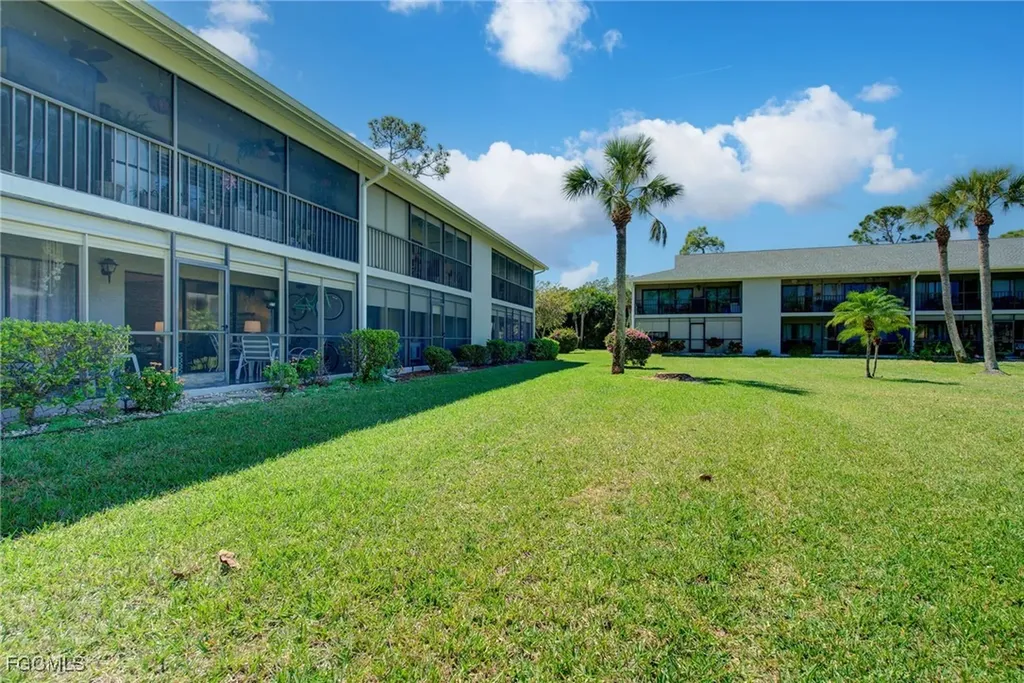 1232 Commonwealth Circle Naples FL 34116