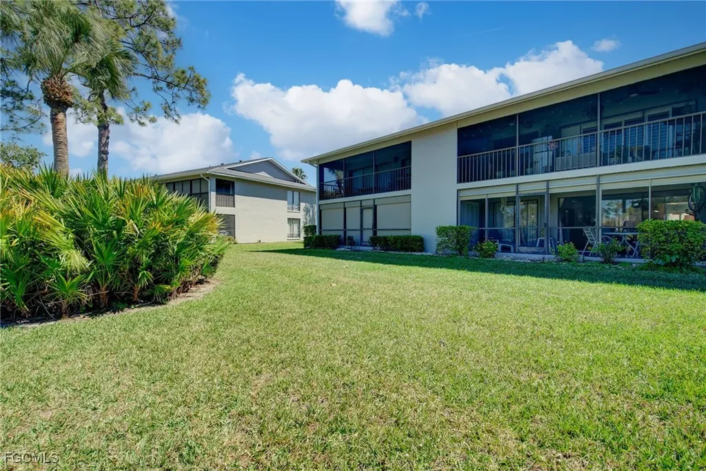 1232 Commonwealth Circle Naples FL 34116
