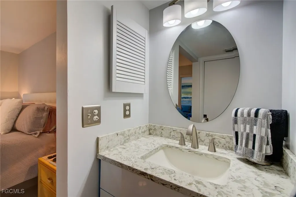 1232 Commonwealth Circle Naples FL 34116