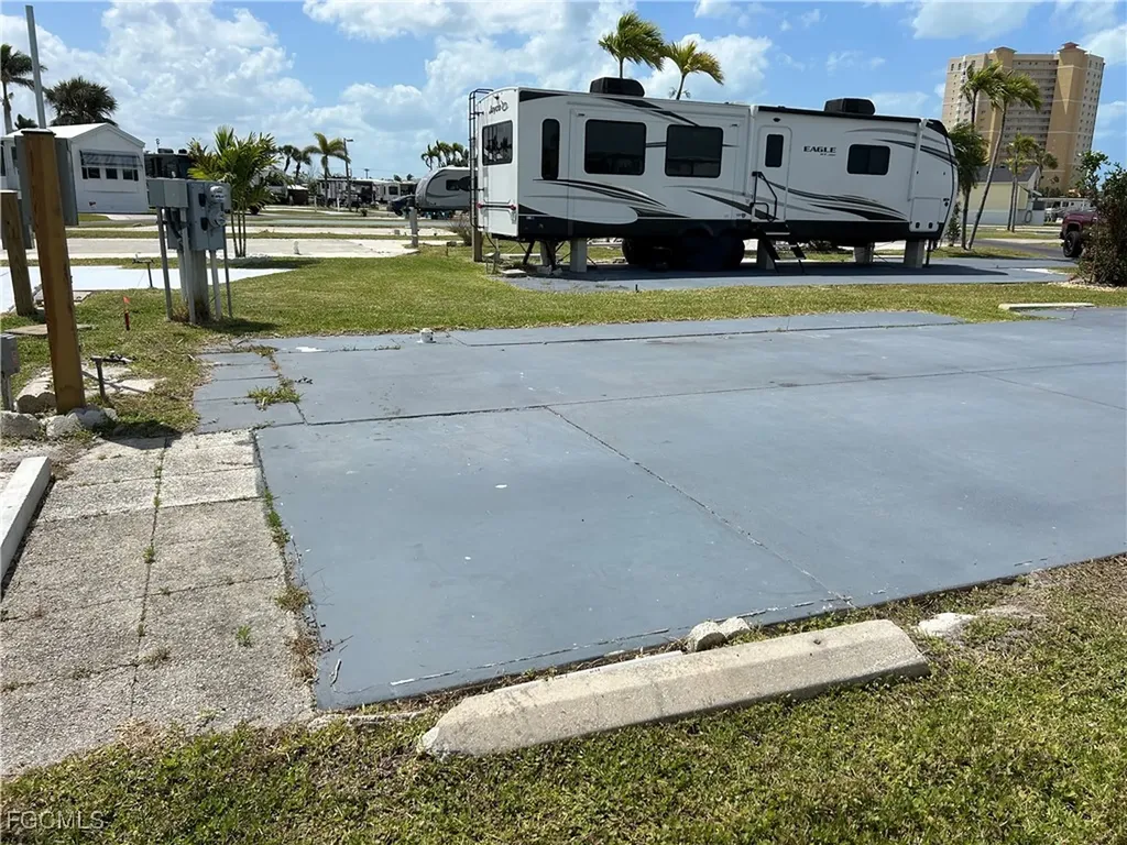 19681 261 Summerlin Road Fort Myers FL 33908