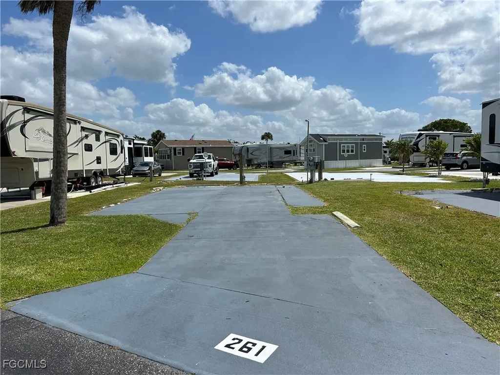 19681 261 Summerlin Road Fort Myers FL 33908