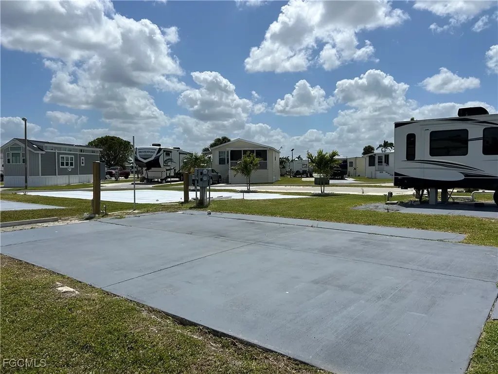 19681 261 Summerlin Road Fort Myers FL 33908