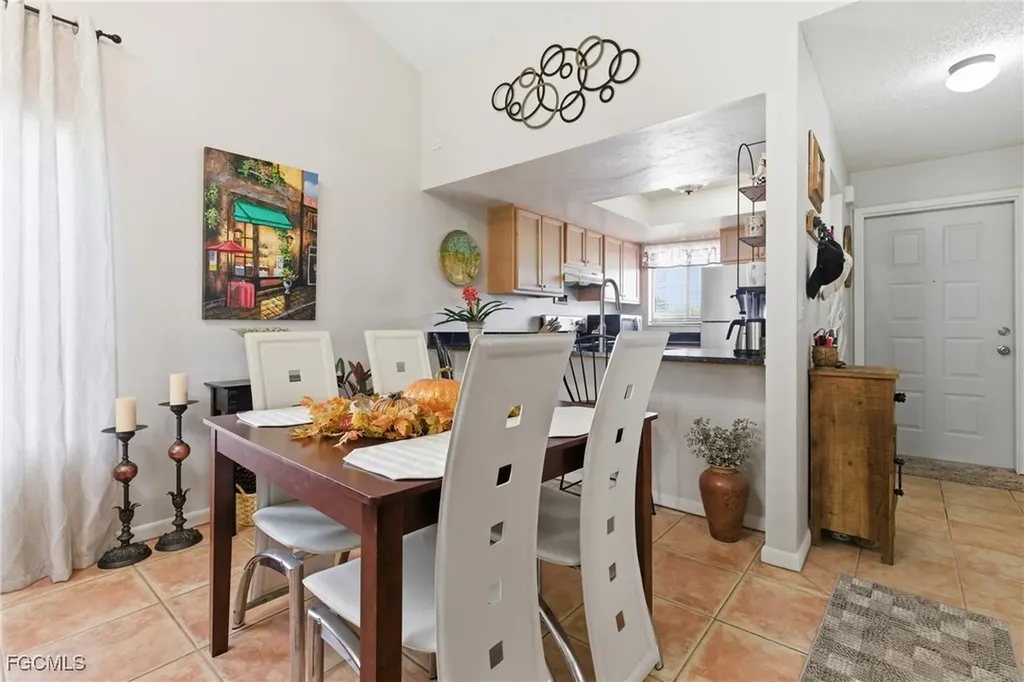 4616 SE 6th Avenue Cape Coral FL 33904