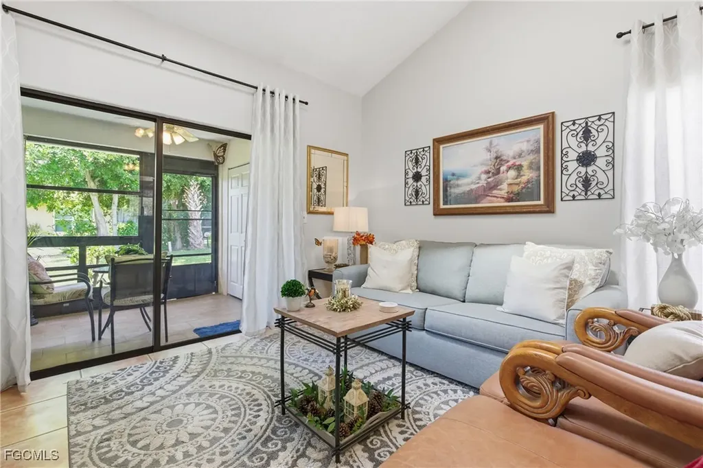 4616 SE 6th Avenue Cape Coral FL 33904