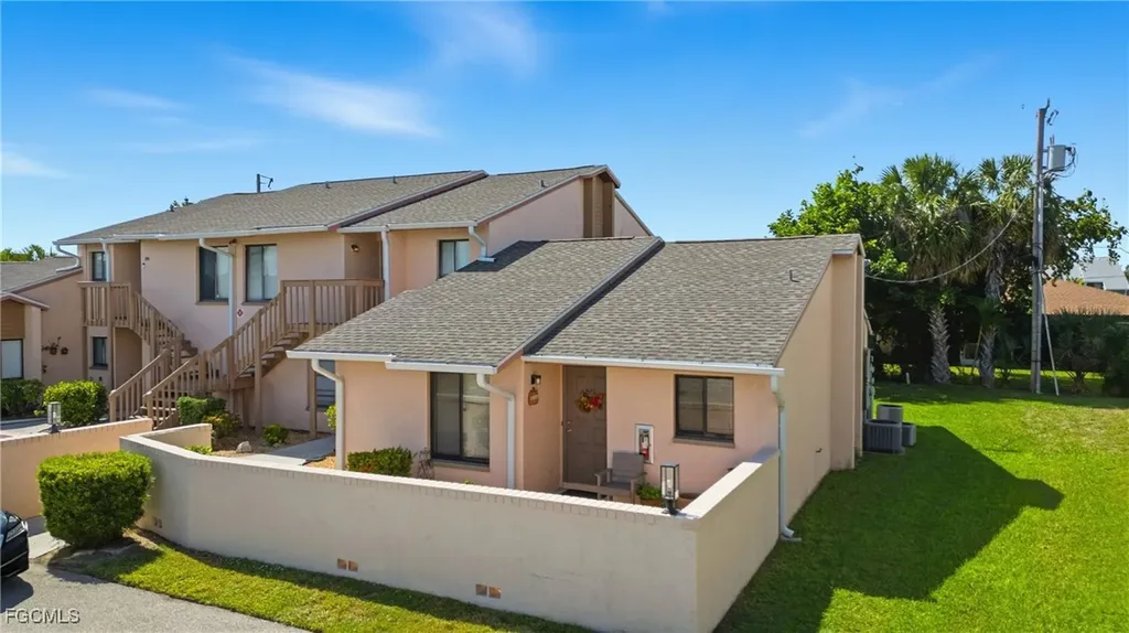 4616 SE 6th Avenue Cape Coral FL 33904