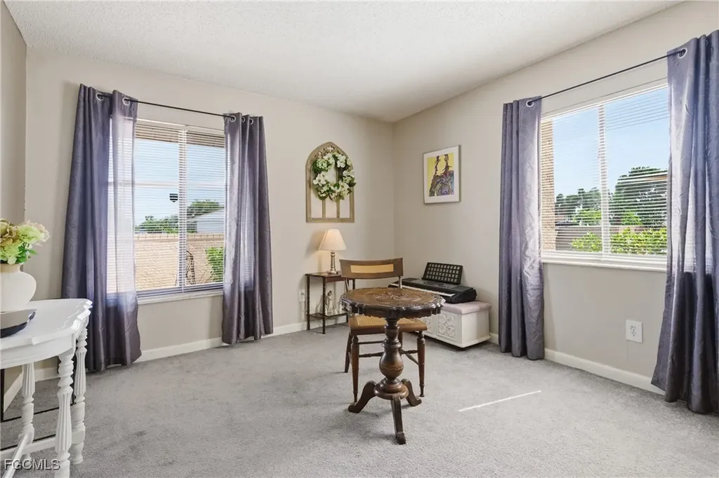 4616 SE 6th Avenue Cape Coral FL 33904