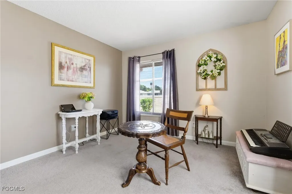 4616 SE 6th Avenue Cape Coral FL 33904