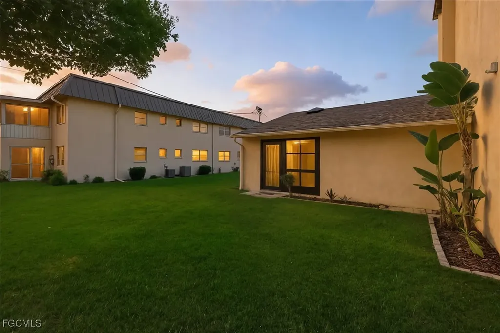 4616 SE 6th Avenue Cape Coral FL 33904