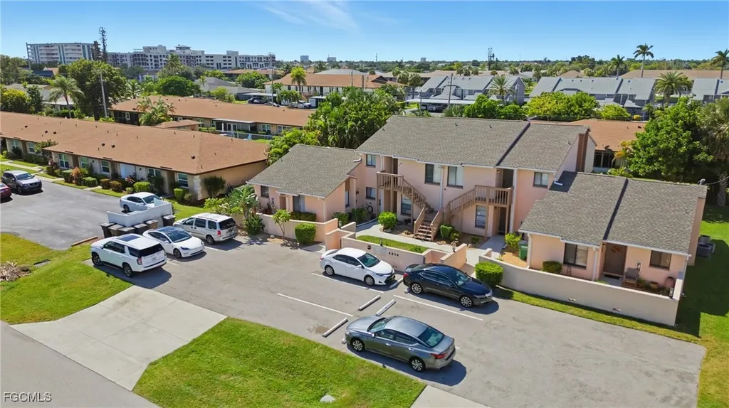 4616 SE 6th Avenue Cape Coral FL 33904