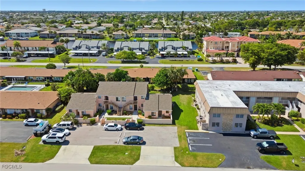 4616 SE 6th Avenue Cape Coral FL 33904