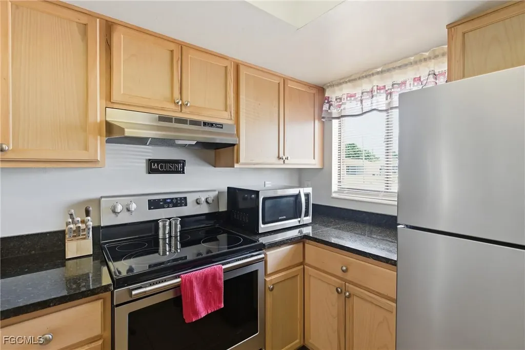 4616 SE 6th Avenue Cape Coral FL 33904