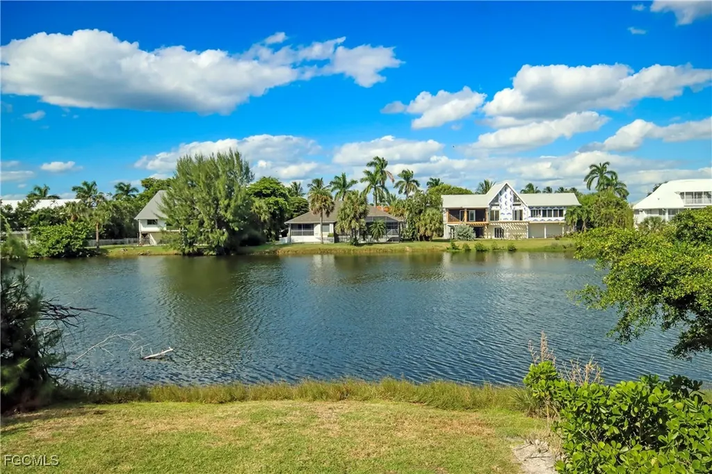 1444 Sandpiper Circle Sanibel FL 33957