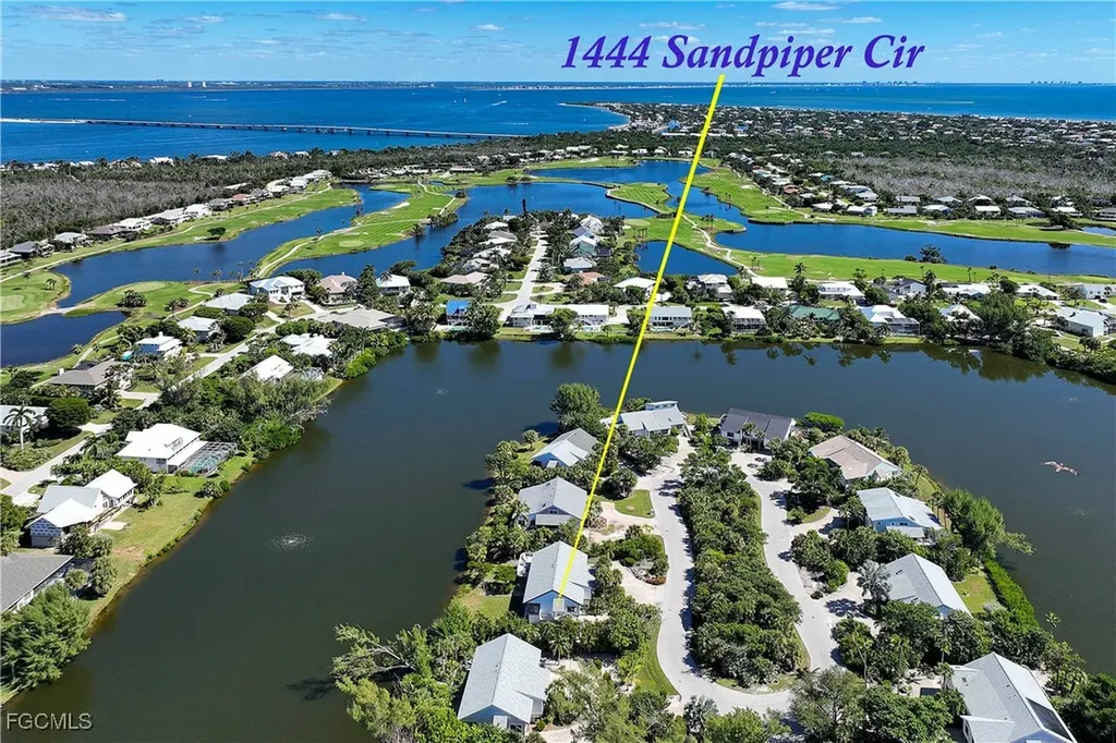 1444 Sandpiper Circle Sanibel FL 33957