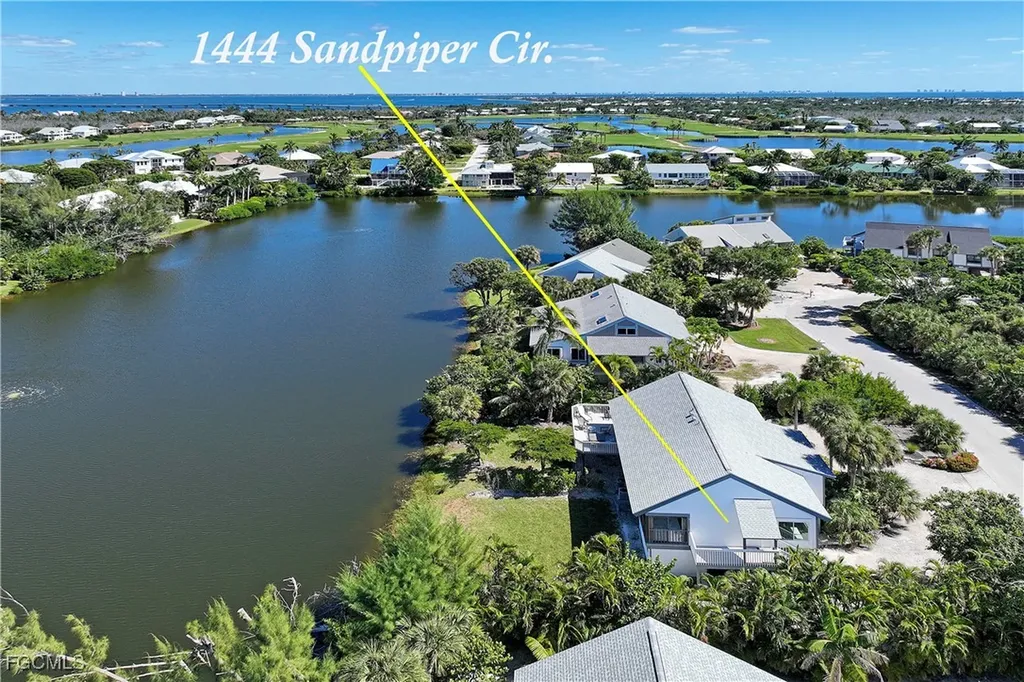 1444 Sandpiper Circle Sanibel FL 33957