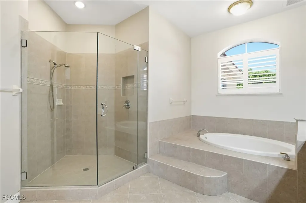 5957 Tarpon Gardens Circle Cape Coral FL 33914