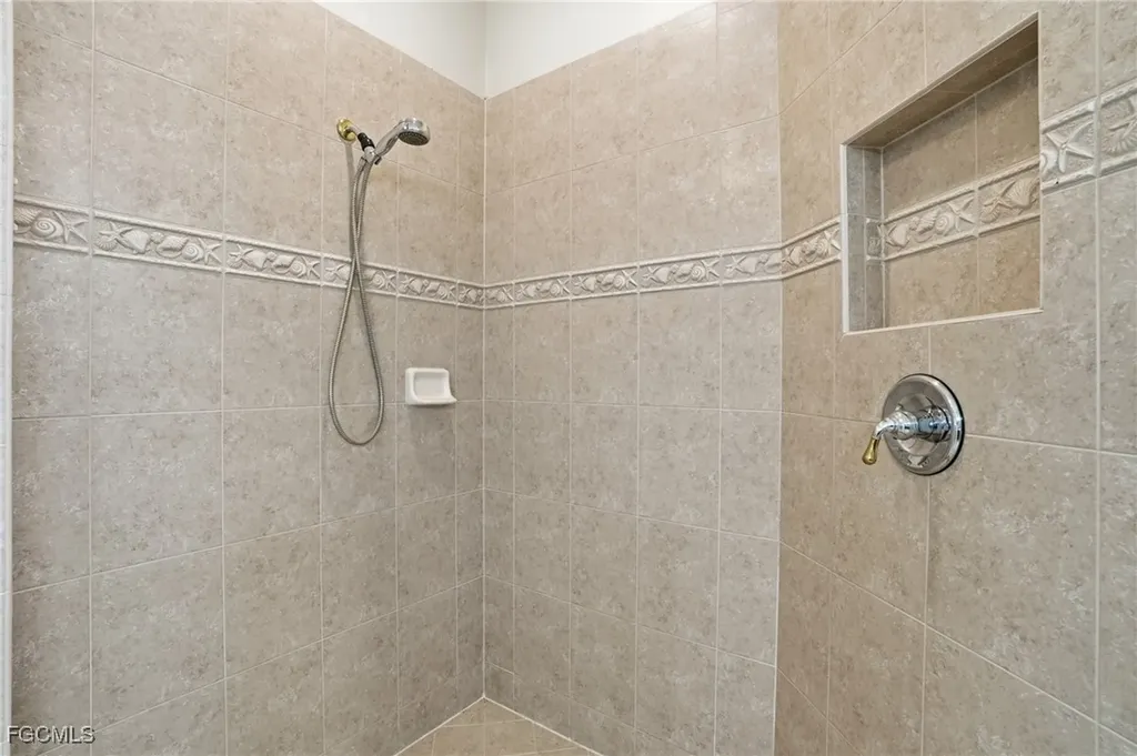 5957 Tarpon Gardens Circle Cape Coral FL 33914