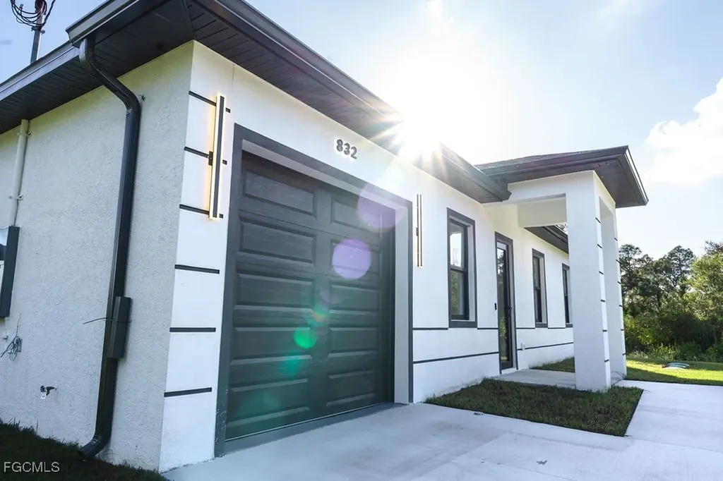 832 Carpenter Street E Lehigh Acres FL 33974