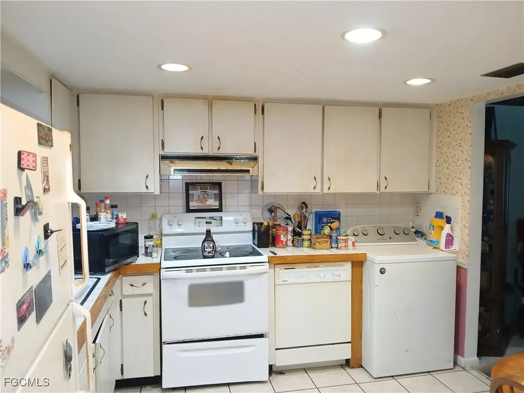 198 Joel Boulevard Lehigh Acres FL 33936