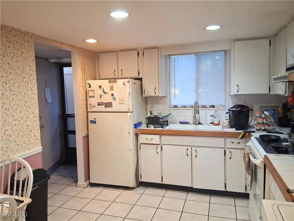 198 Joel Boulevard Lehigh Acres FL 33936