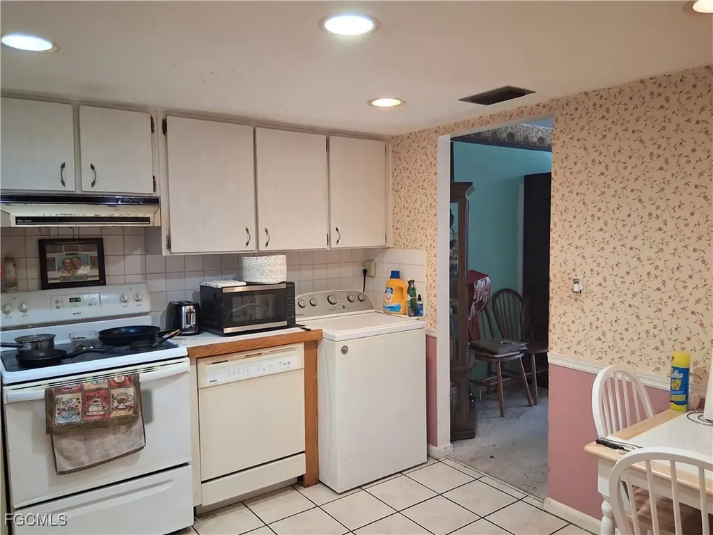 198 Joel Boulevard Lehigh Acres FL 33936