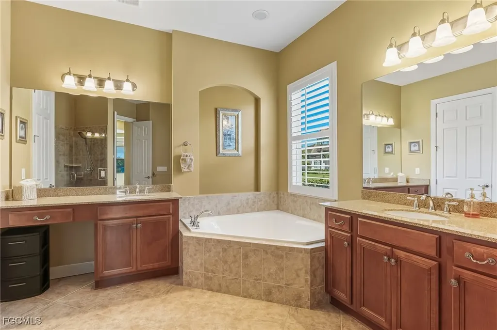 5675 Whispering Willow Way Fort Myers FL 33908