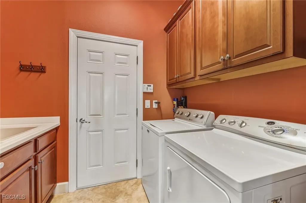 5675 Whispering Willow Way Fort Myers FL 33908