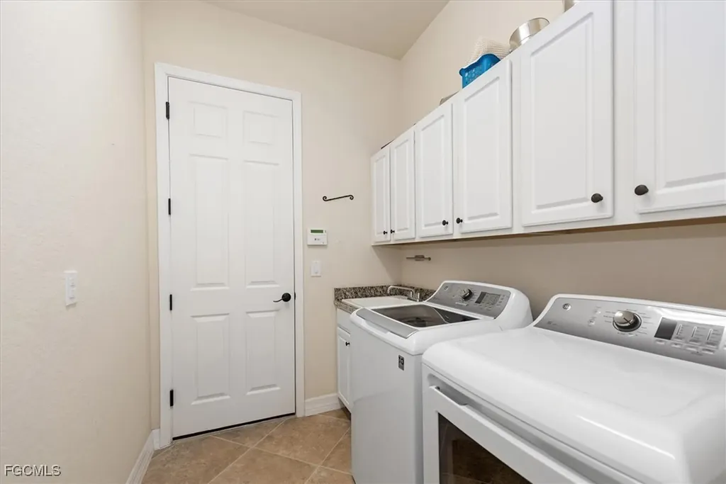 3370 Chestnut Grove Drive Alva FL 33920