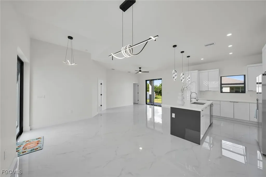 2903 NW 3rd Street Cape Coral FL 33993