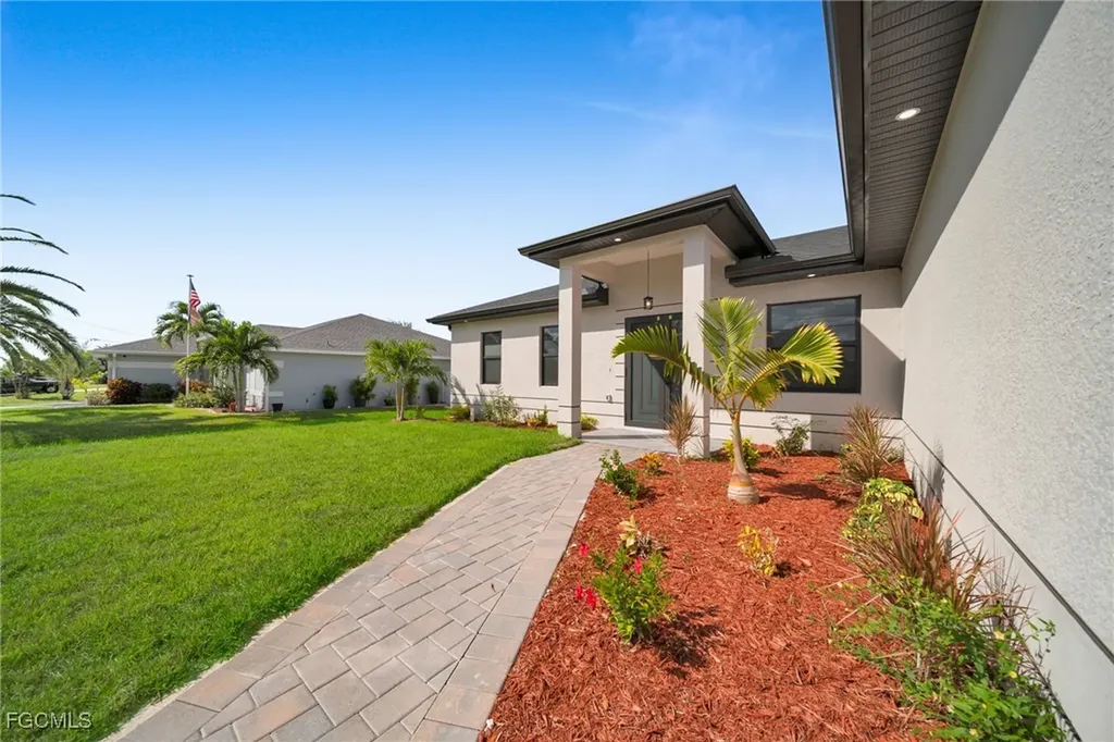 2903 NW 3rd Street Cape Coral FL 33993