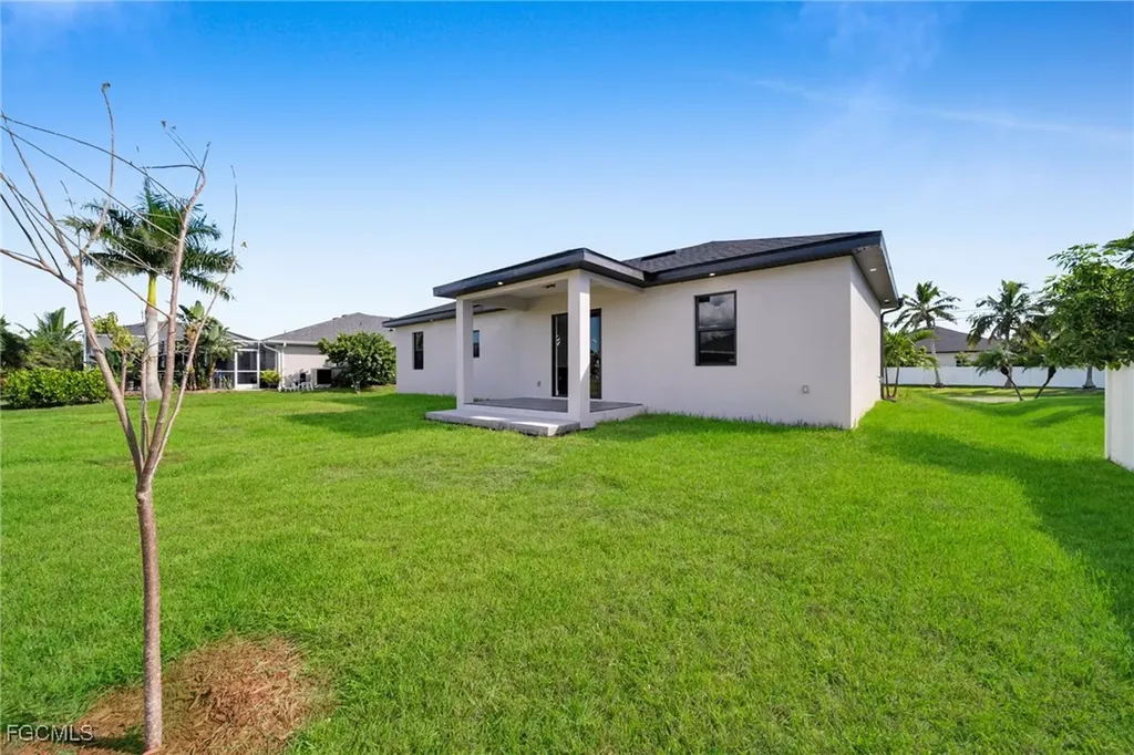2903 NW 3rd Street Cape Coral FL 33993